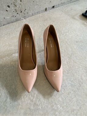Call it Spring size 10 nude pump heels